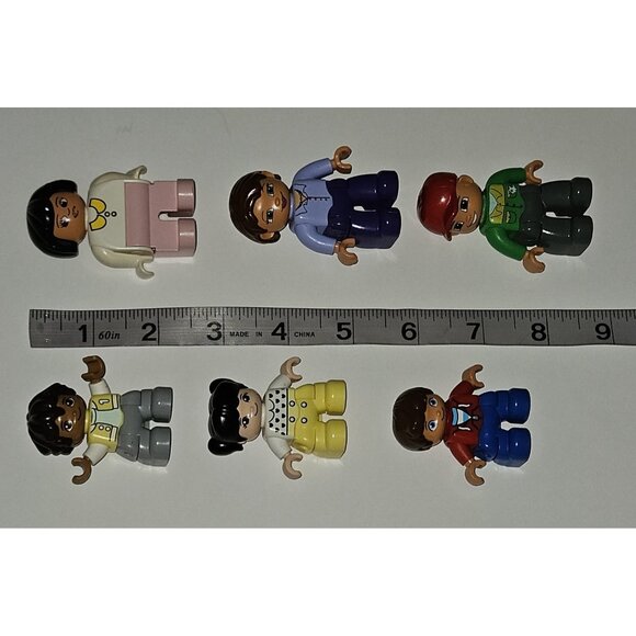 11 Lego Duplo Figures Mixed Lot Woman Man Boy Girl Children Family - Picture 7 of 10
